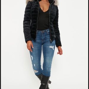 Fashion nova(Always Ready Velvet Puffer jacket)